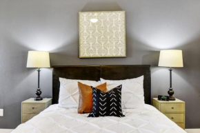 Style and Comfort Studio Southtown Gym Pool